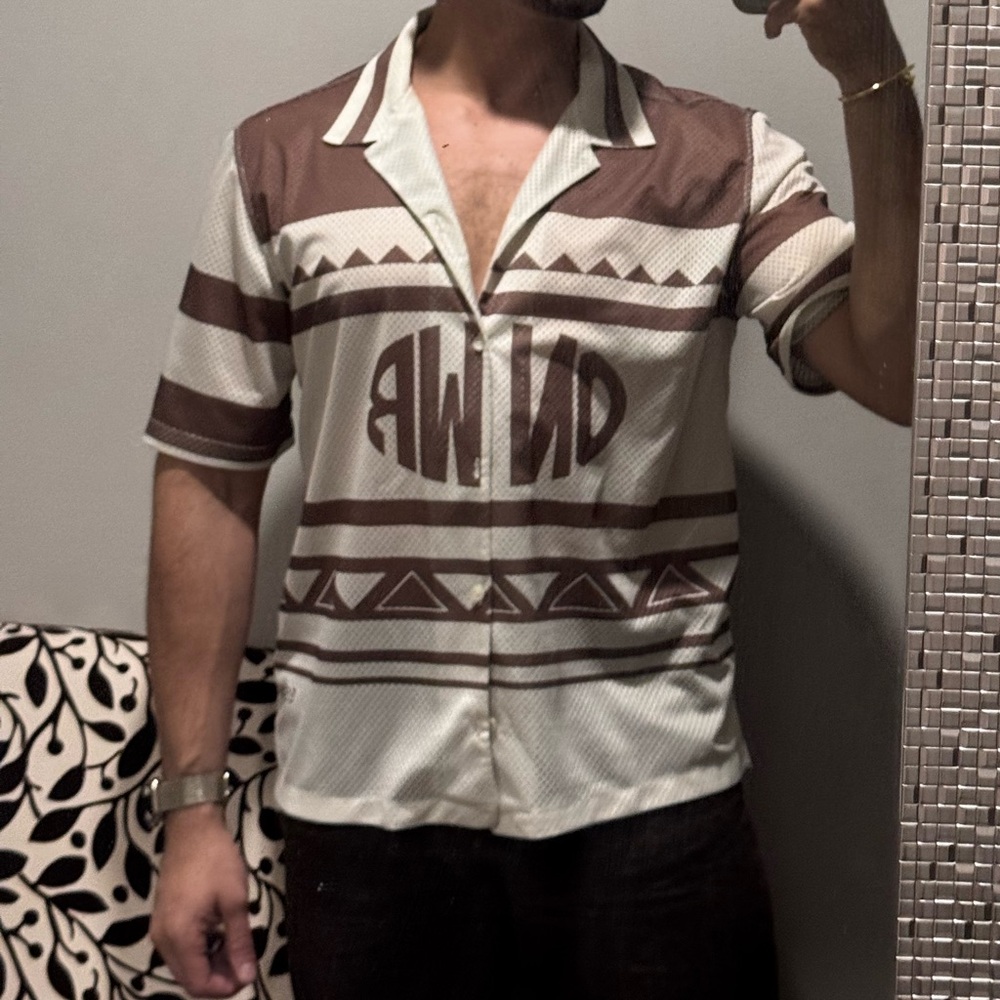 Button up short sleeve shirt